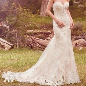 Brand New Maggie Sottero Wedding Gown